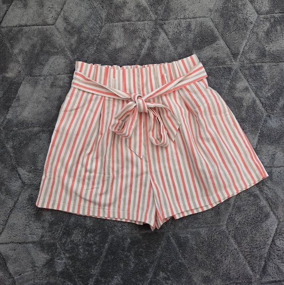 DAVI & DANI Striped Paperbag Waist Shorts in White Coral Tan Cotton Western Lrg. - Picture 2 of 8